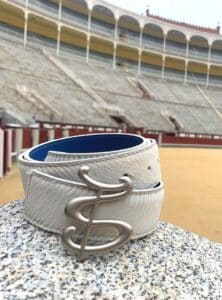 Ceinture en poil de taureau